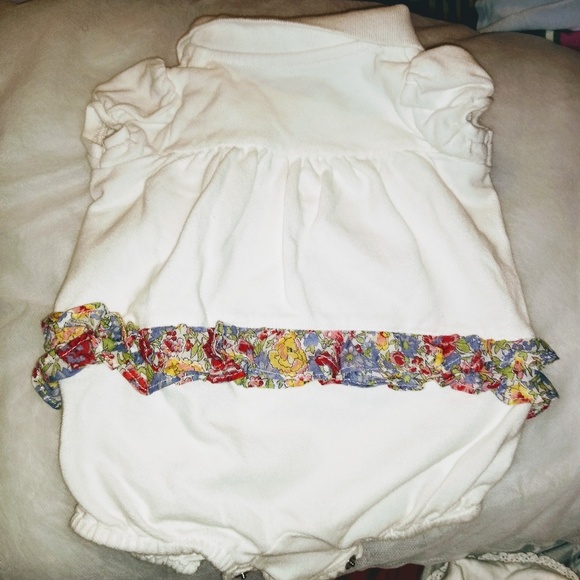 Infant girl Ralph Lauren shorts romper - Picture 2 of 2